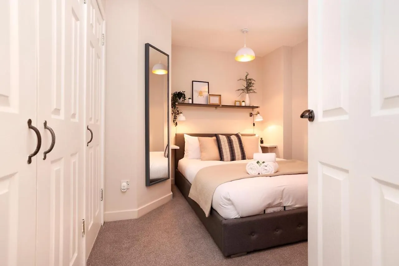 Joivy Modern 1 Bed Flat In West End, Close To Princes Gardens Edimburgo 0*,