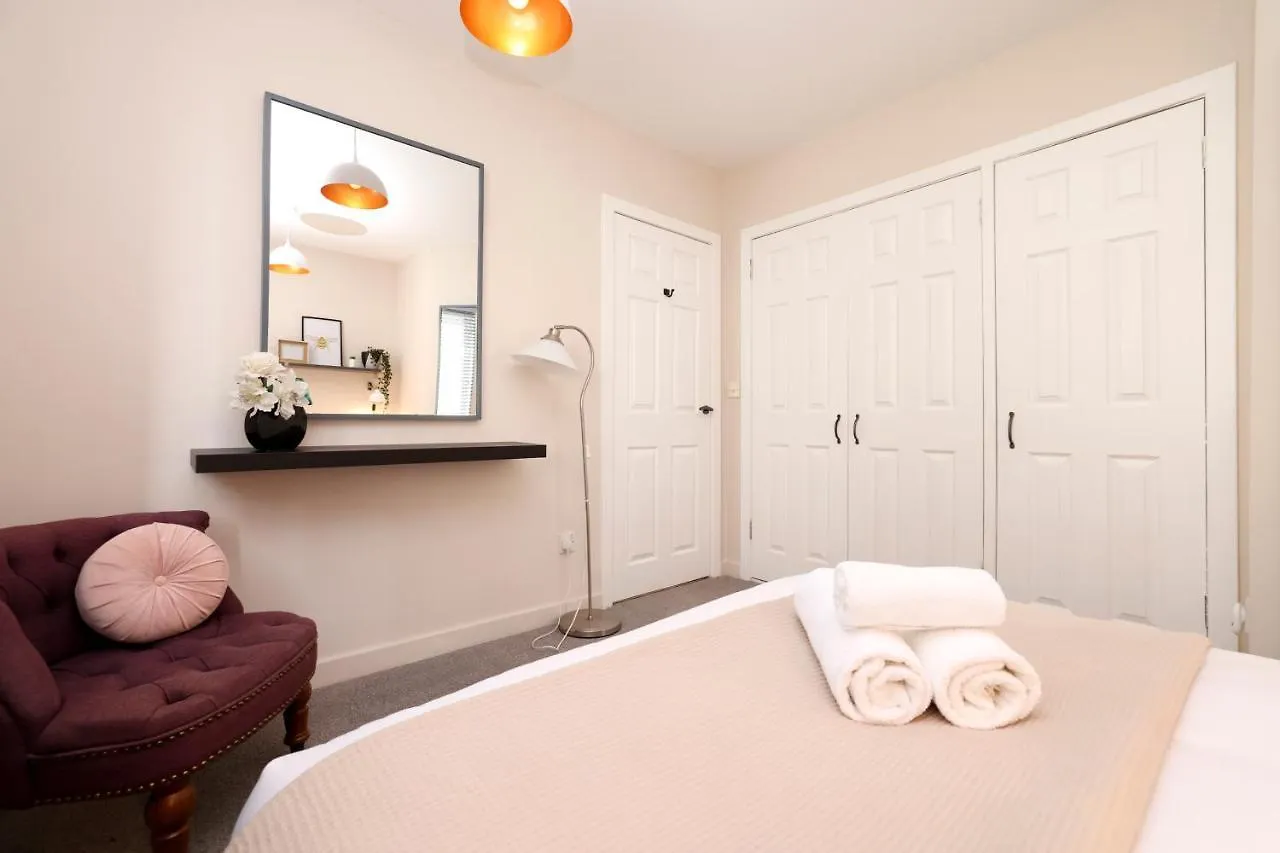 Joivy Modern 1 Bed Flat In West End, Close To Princes Gardens Edinburgh