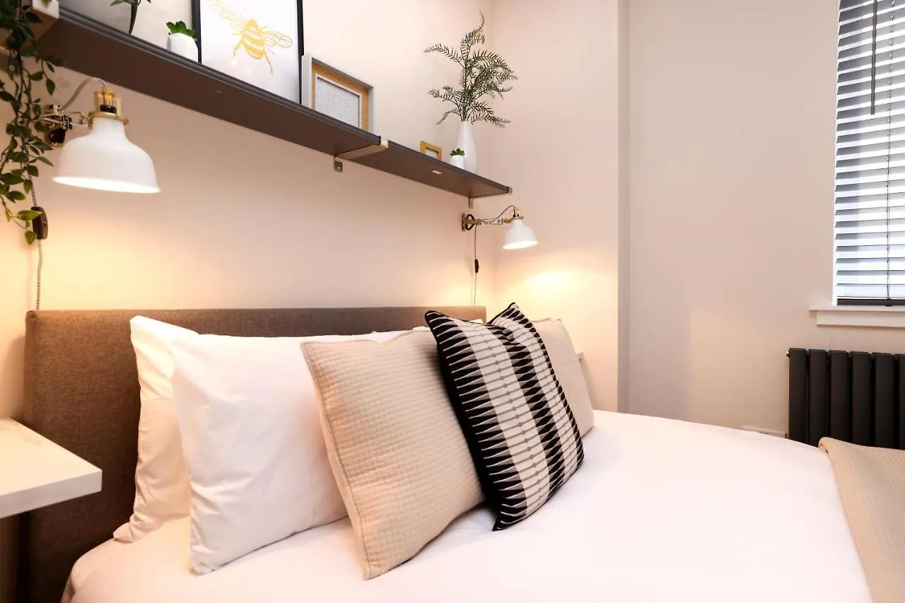 Joivy Modern 1 Bed Flat In West End, Close To Princes Gardens Edinburgh